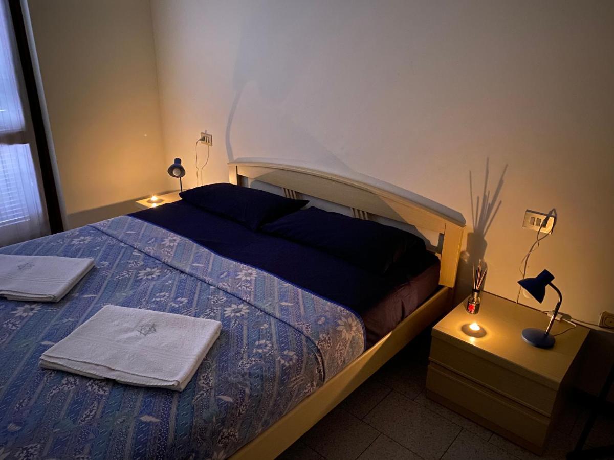 Free Parking - Blue Apartment Vicino Al Centro Sirmione Kültér fotó